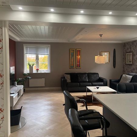 Apartment Uddevalla Bohuslaen Bubbelbad 외부 사진
