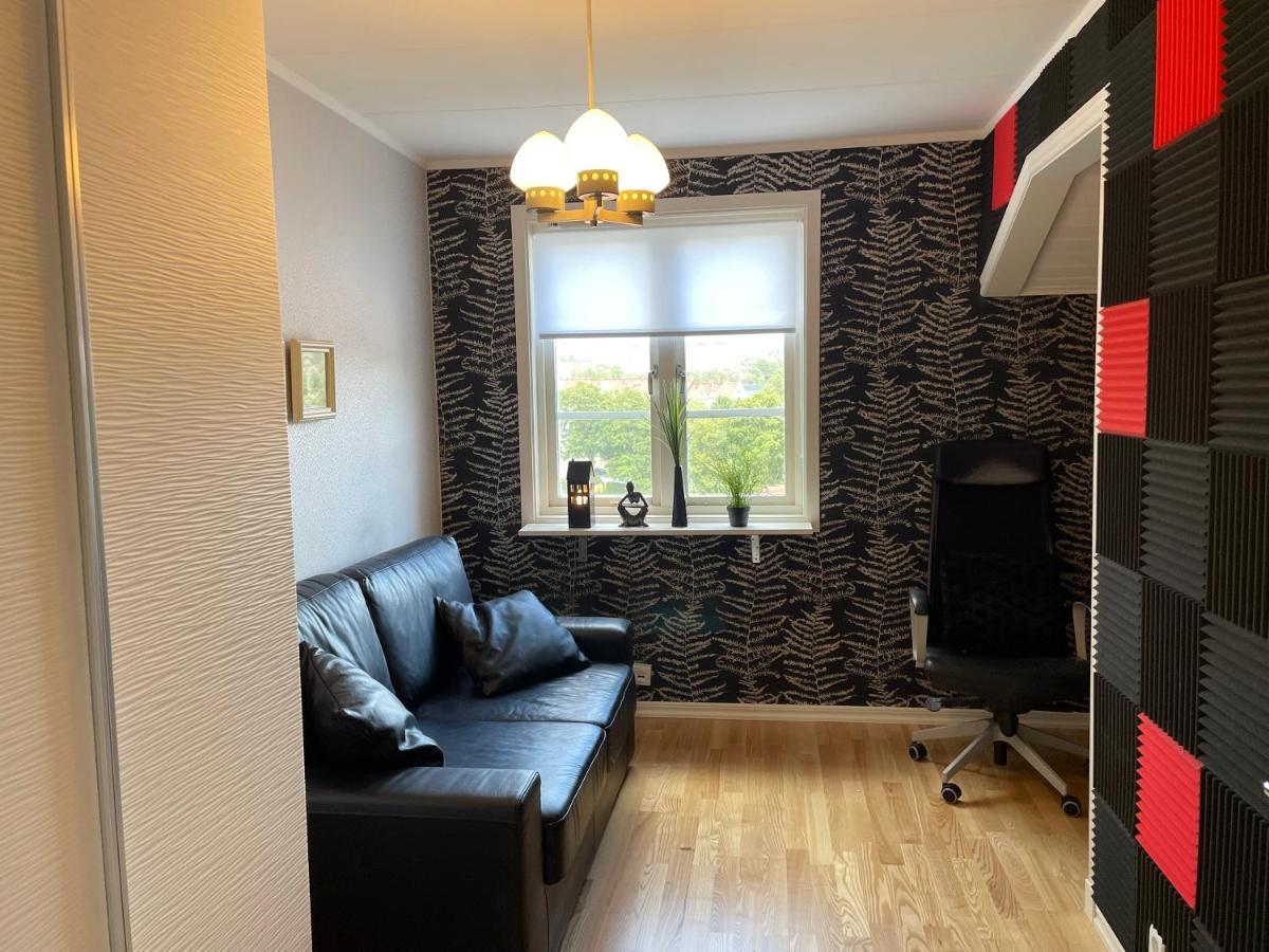 Apartment Uddevalla Bohuslaen Bubbelbad 외부 사진